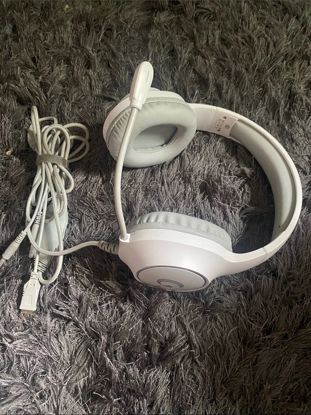 White and gray wired headset with mic